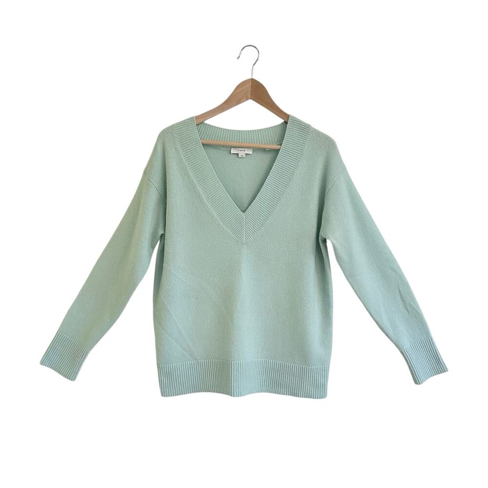 Vince Wool & Cashmere V-Neck Sweater Sz Medium Mint Green -1 Tiny Spot Classic